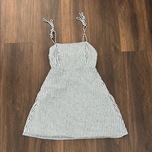 Old Navy Black and White Sleeveless Sundress